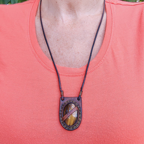 Bohemian Handcrafted Brown Vegetal Leather Necklace with Tiger Eye Stone setting - Quality Unisex Gift Fashion Leather Jewelry