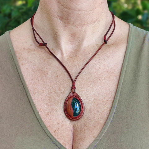 Bohemian Unique  Handcrafted Vegetal Brown Leather Necklace with Green Agate Stone-Lifestyle Unique Gift Unisex Fashion Leather Jewelry