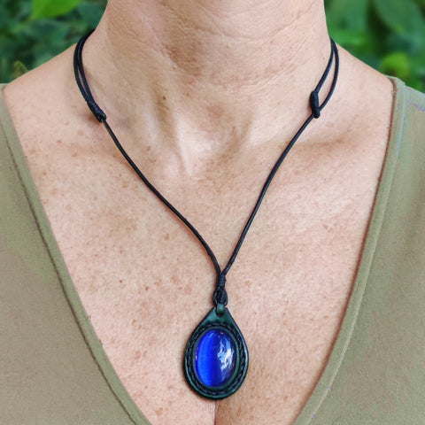 Bohemian Handcrafted Genuine Vegetal Green Leather Necklace with Blue Cat Eye Stone-Lifestyle Unique Gift Unisex Fashion Leather Jewelry