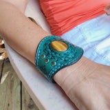 Handcrafted Genuine Green Vegetal Leather Cuff with Tiger Eye Stone Setting-Lifestyle Unique Gift Fashion Jewelry Bracelet Wristband