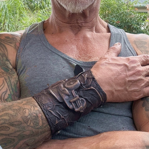 Handcrafted Rustic Color Genuine Leather Embossed 4 Wheel Jeep Design Cuff Unique Unisex Gift Life Style Leather Bracelet Wristband