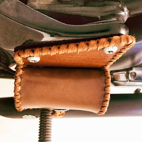 Handcrafted Vegetal Leather Tank Pad Side Bag Set for Harley Davidso The Ottoman Collection